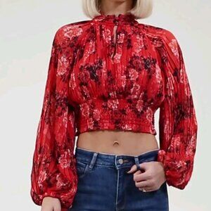Guess cropped floral top size xs new with tags